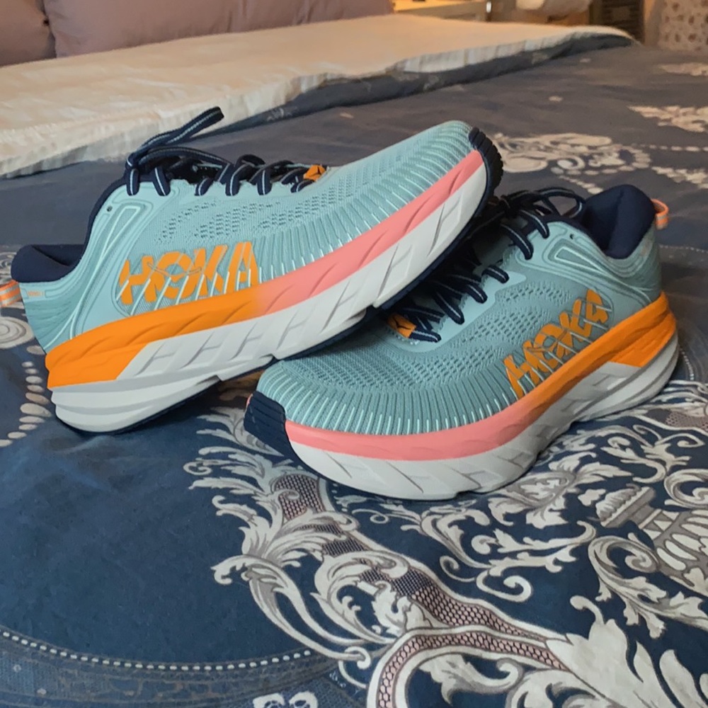 W’s Hoka Bondi 7